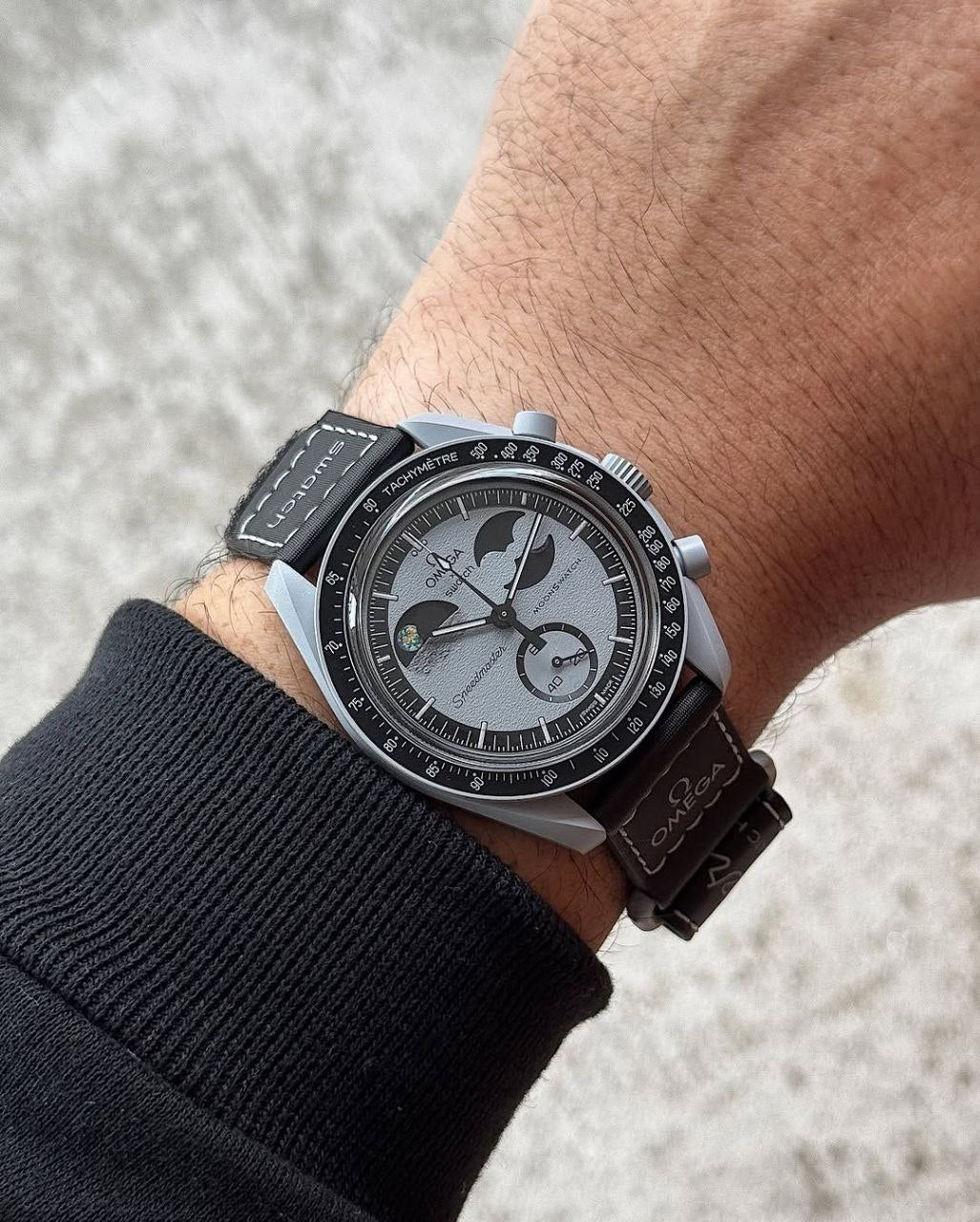 Omega x Swatch Earth Phase MoonSwatch - Mission to the Moon